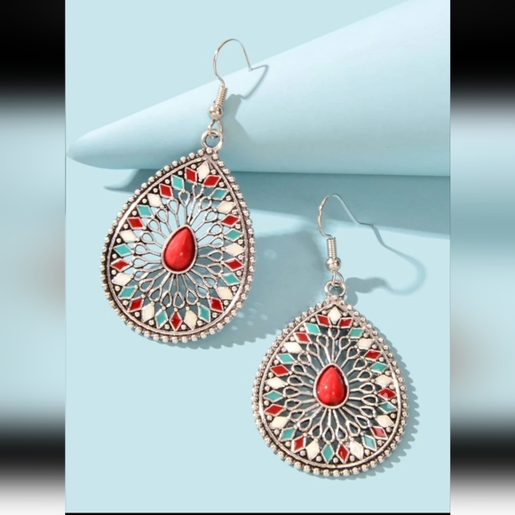 Retro Jewelry - Hollow Out Water-Drop Earrings